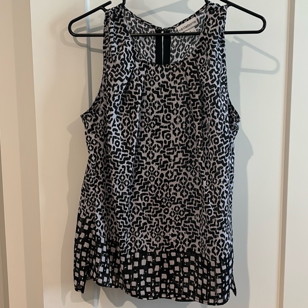 Gently Worn. Liz Claiborne. M. Tank